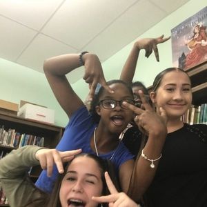 Meet your Posher, Olivia